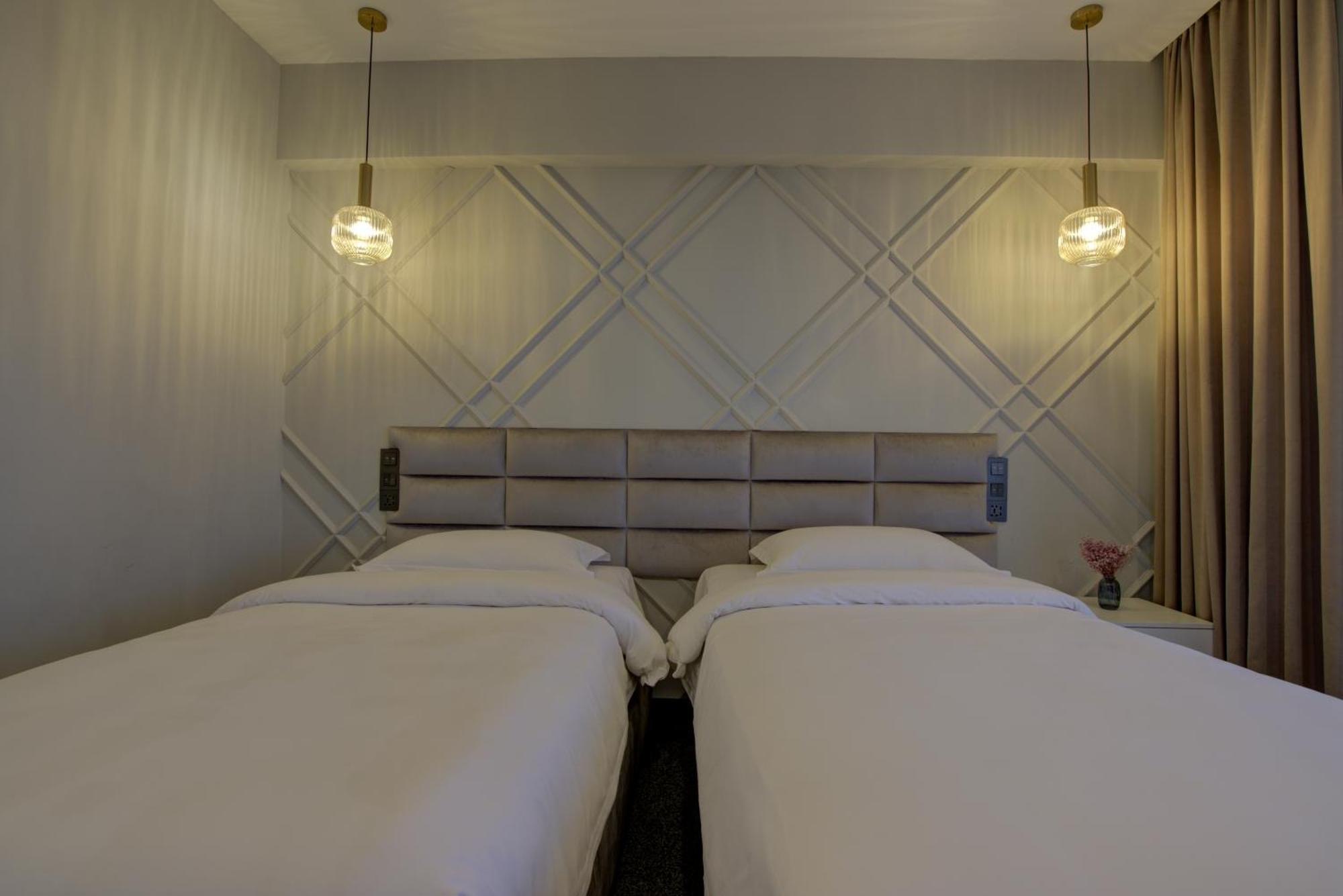 Olimp Hotel بوستيري المظهر الخارجي الصورة